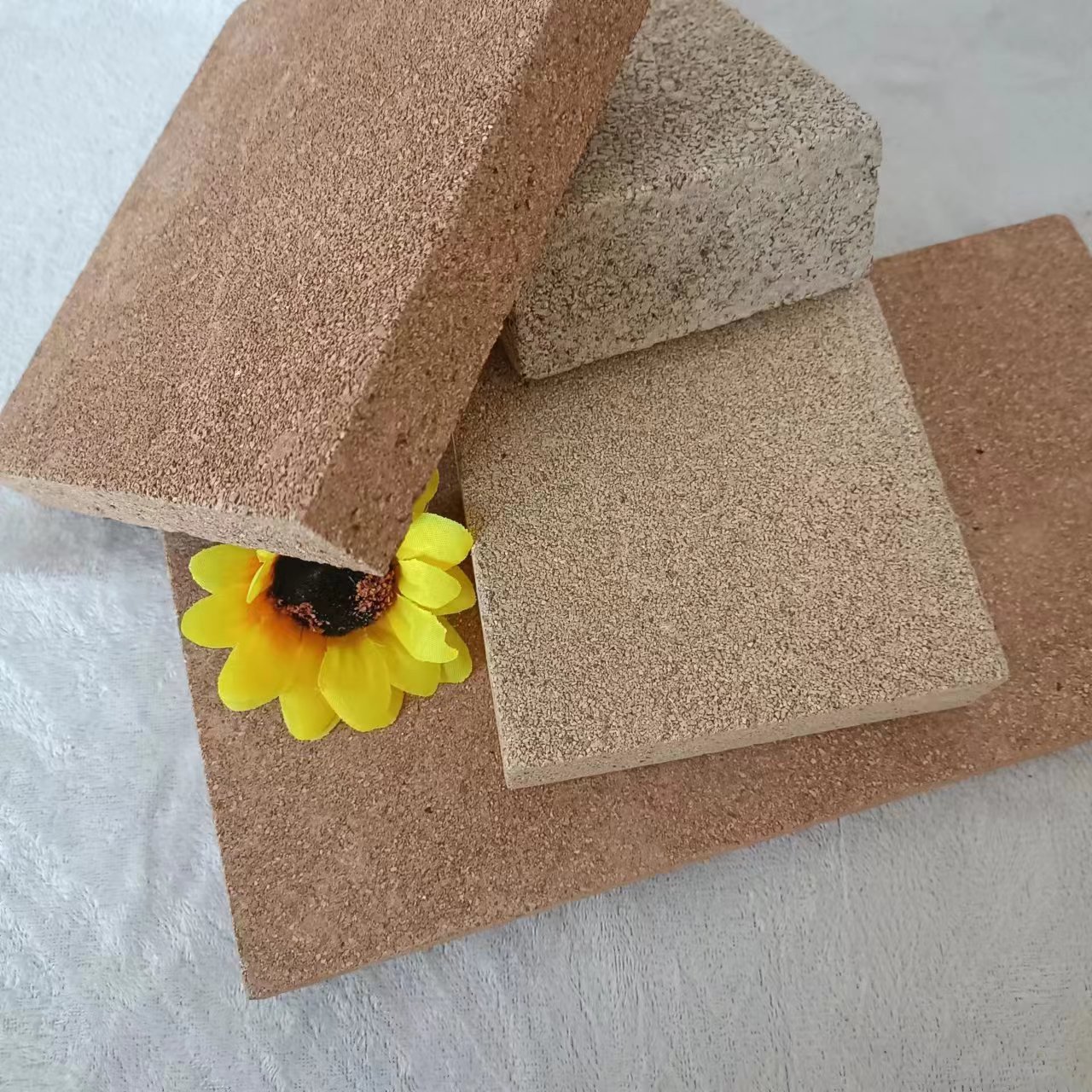 蛭石板的作用與特點